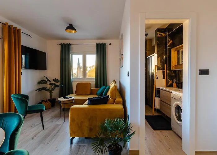 Dado Apartment